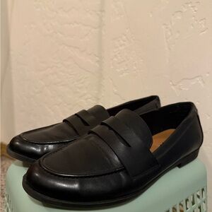 UNIONBAY Sleek Black Loafers